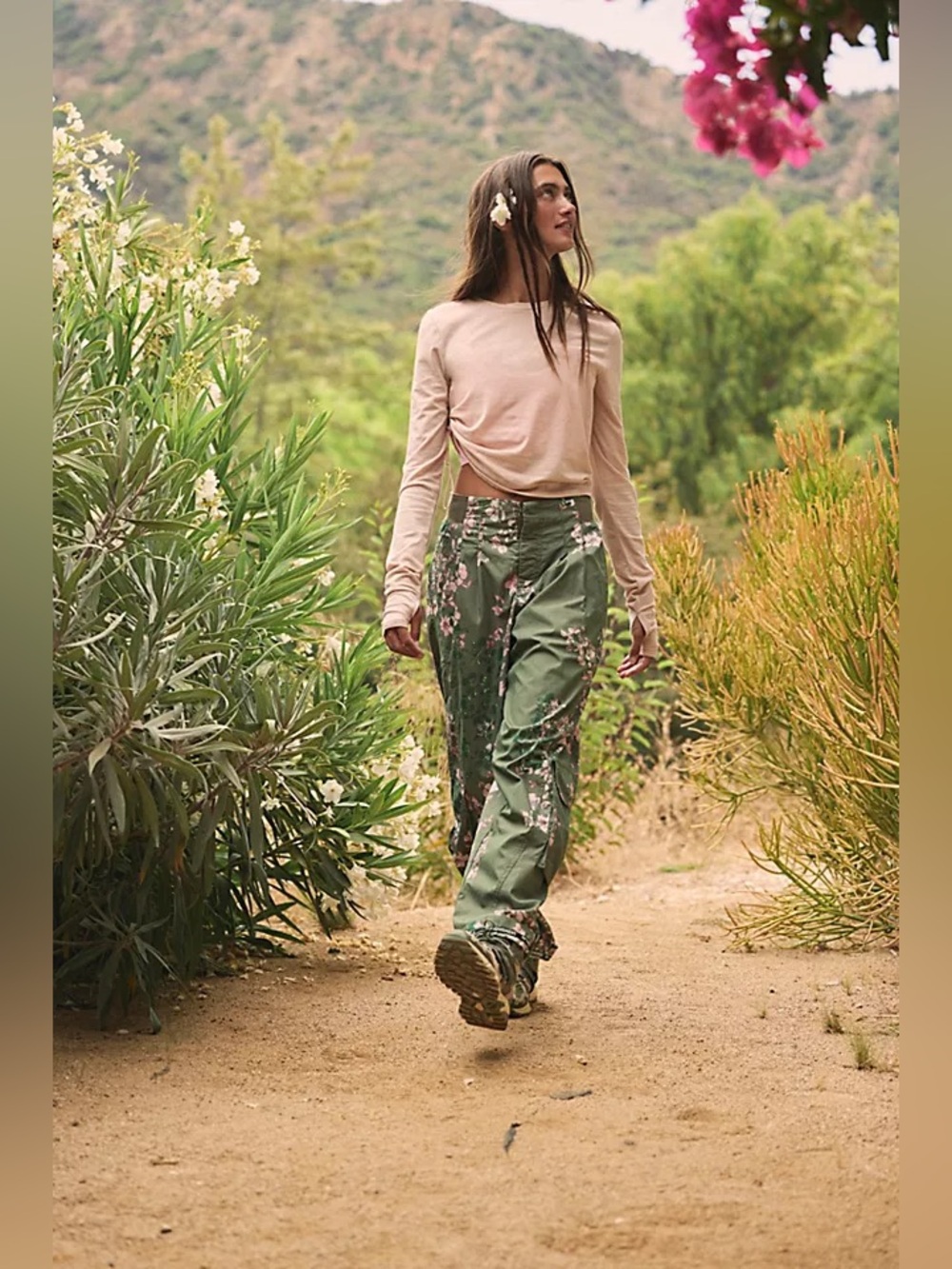 FP Movement Mesmerize Me Floral Cargo Pants Small NWT $128 Olive